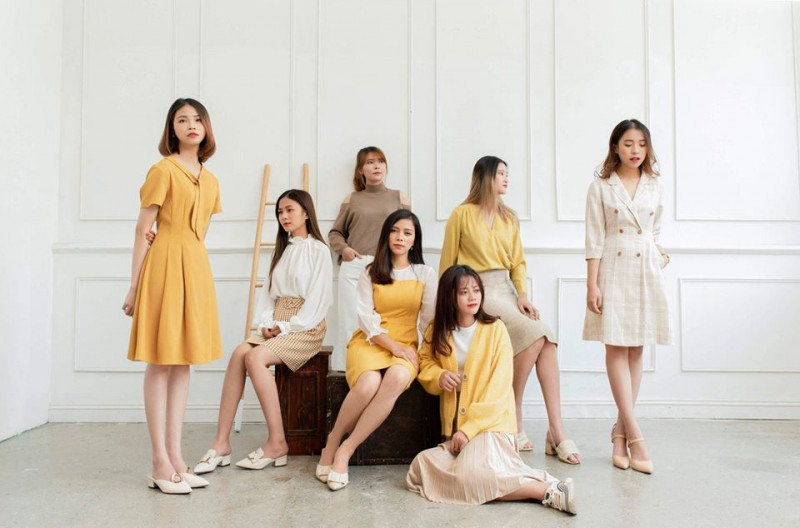Méo shop hướng đến hình ảnh những cô gái mang đậm hơi hướng Hàn Quốc trẻ trung, năng động nhưng vẫn rất nữ tính.