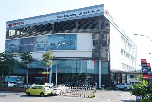 showroom Toyota Hùng Vương