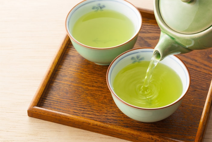 2 - 3 tách trà xanh mỗi ngày để tăng cường men răng