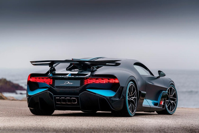 Bugatti Divo: 5,8 triệu USD