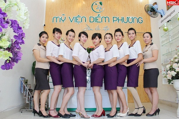 Đội ngũ nhân viên, kỹ thuật viên của Mỹ viện Diễm Phương rất chuyên nghiệp, tay nghề cao được đào tạo bài bản, chính quy