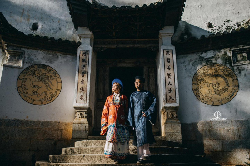 Bộ ảnh cưới với cổ phục Lục Bình thời kỳ nhà Nguyễn tại dinh Vua Mèo - một sự kết hợp độc đáo và đầy ấn tượng của Hà Giang Photos