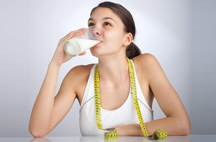 Thường xuyên uống sữa đậu nành để làm giảm thiểu các hội chứng tiền mãn kinh.