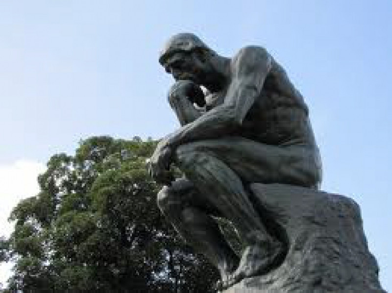 Tượng The Thinker (Người Suy Tưởng) – Auguste Rodin