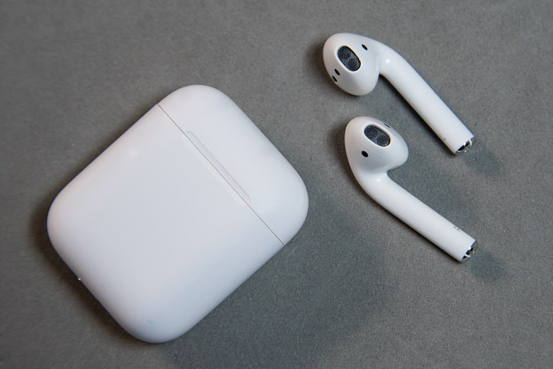 Apple AirPods 2 True Wireless