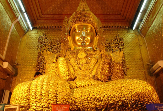 Tượng phật chùa Mahamuni