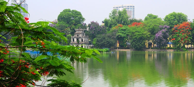 Thành phố Hà Nội với hồ Gươm nét cổ kính của Việt Nam