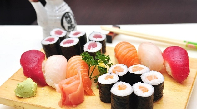 Sushi là món ăn Nhật Bản nổi tiếng mà bất kỳ ai cũng biết