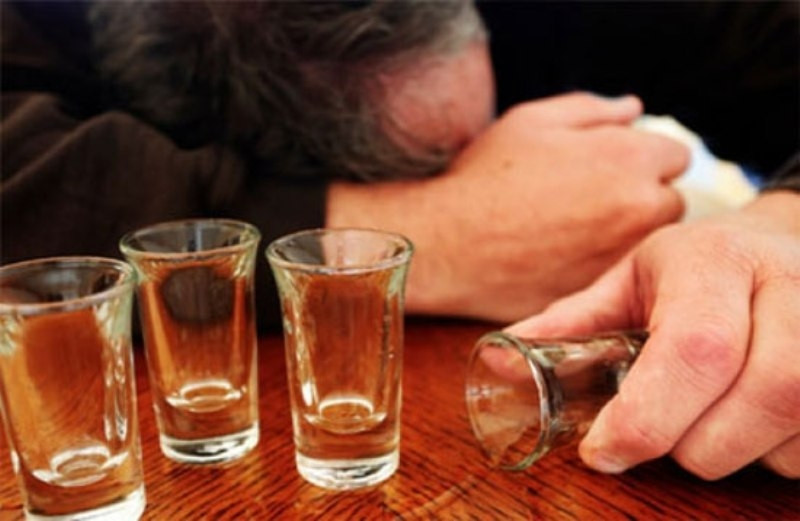 Uống rượu nhiều có thể phá hủy hệ thần kinh