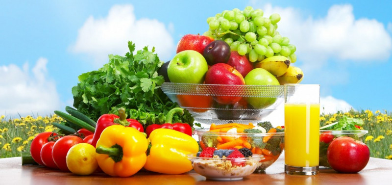 Có chế độ dinh dưỡng lành mạnh và bữa ăn có nhiều màu sắc