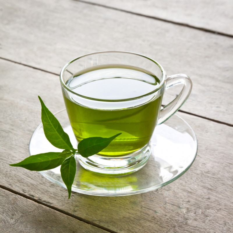 Uống nhiều trà xanh trong ngày giúp bạn tiêu hao năng lượng