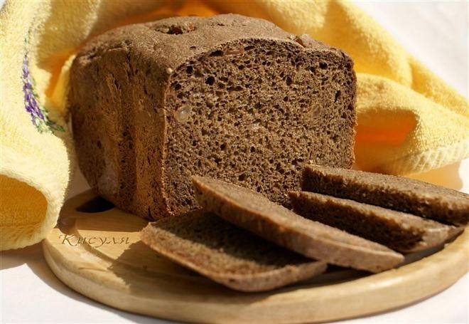 Đây là loại bánh mì truyền thống của châu Âu, giàu chất xơ, rất tốt cho tim cũng như hệ tiêu hóa.