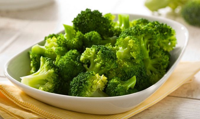 Bông cải xanh giàu chất xơ và rất tốt cho hệ tiêu hóa của trẻ.