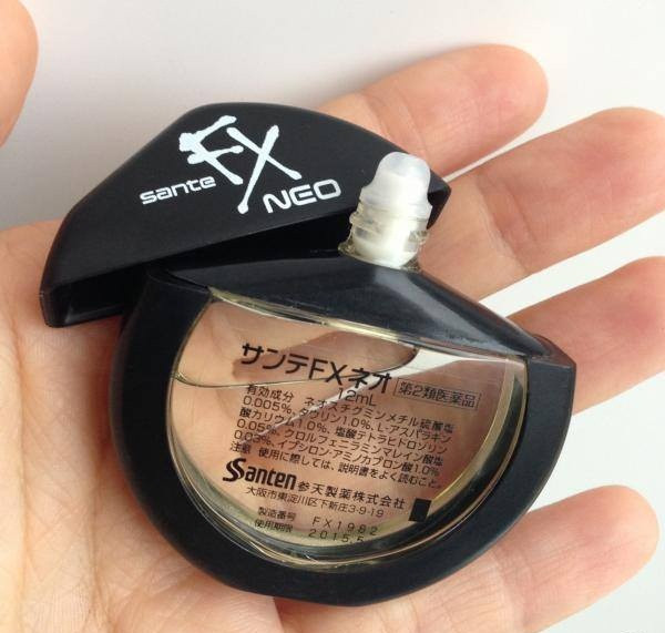 Thuốc nhỏ mắt Nhật Sante FX Neo với thành phần chứa nhiều vitamin giúp làm sạch (rửa mắt) và cắt cơn mệt mỏi, viêm nhiễm, đau mắt....