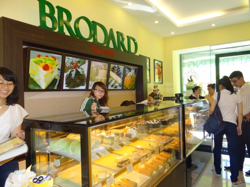Cửa hàng Brodard Bakery