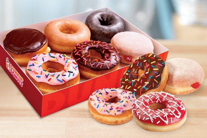 Các mặt hàng khác của Dunkin’s Donuts còn có bánh ngọt, sandwich và một số đồ uống khác