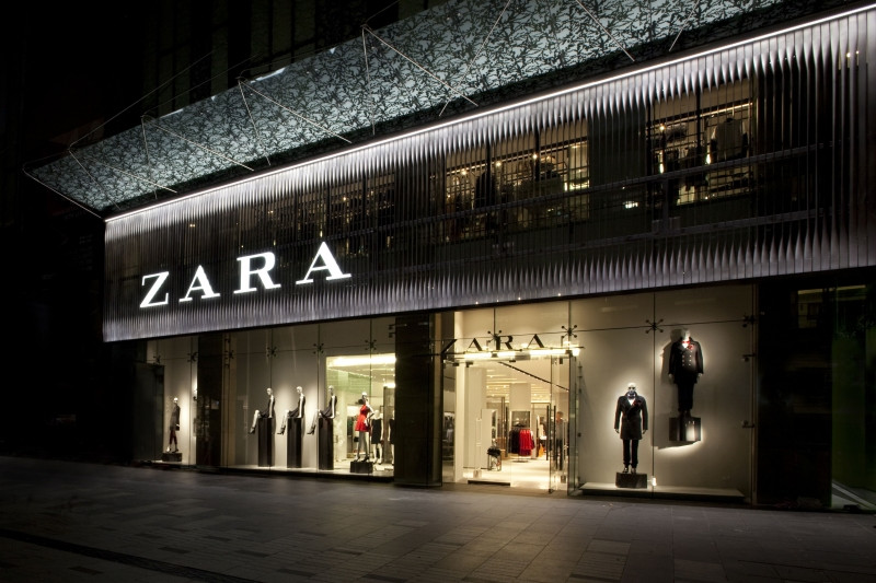 Zara lần đầu tiên đến Việt Nam nhưng có doanh thu khủng vào ngày khai trương.
