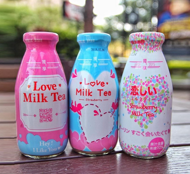 Trà sữa chai thủy tinh Love Milk Tea