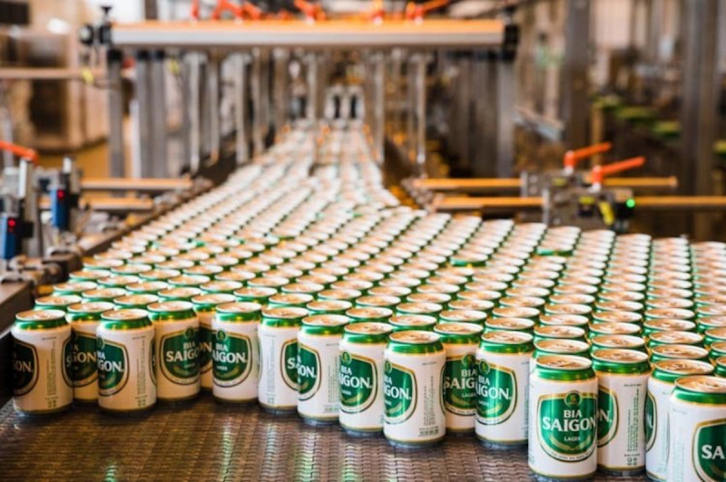 Tiền thân của công ty ﻿Sabeco là một xưởng bia nhỏ do ông Victor Larue, một người Pháp tại Đông Dương, lập ra tại Sài Gòn vào năm 1875.