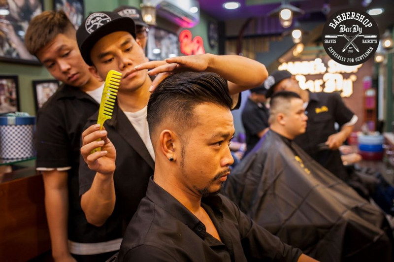 ﻿Với đội ngũ barber nhiều năm kinh nghiệm, được tuyển chọn kỹ càng, Bardy barbershop sẽ mang đến những mẫu tóc phù hợp với gương mặt các bạn