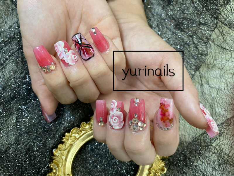 YURI Nails