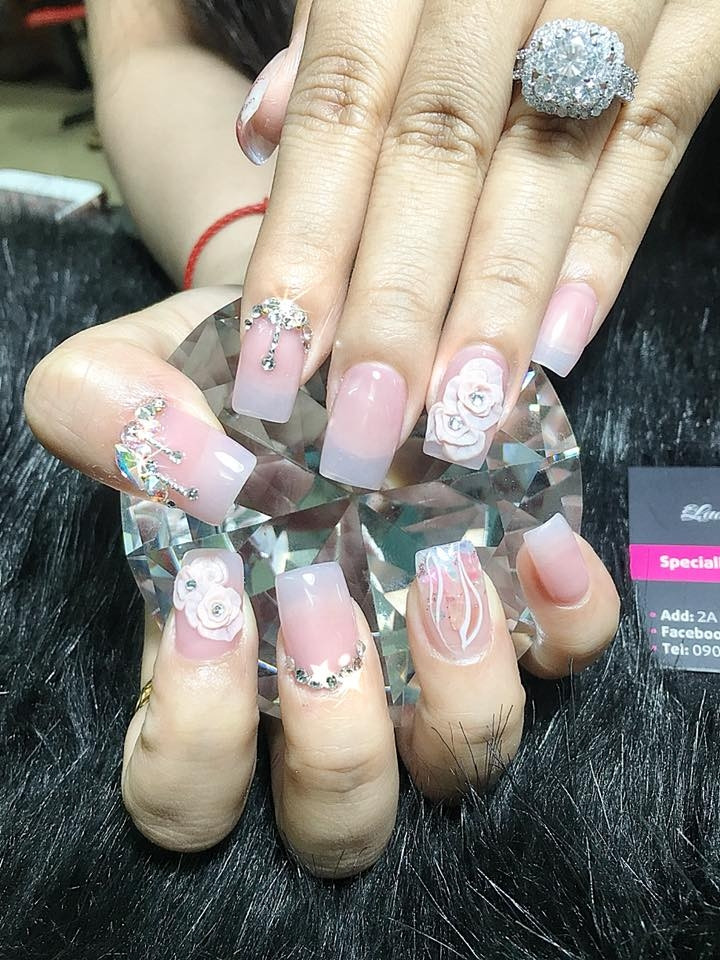 Lady Nail