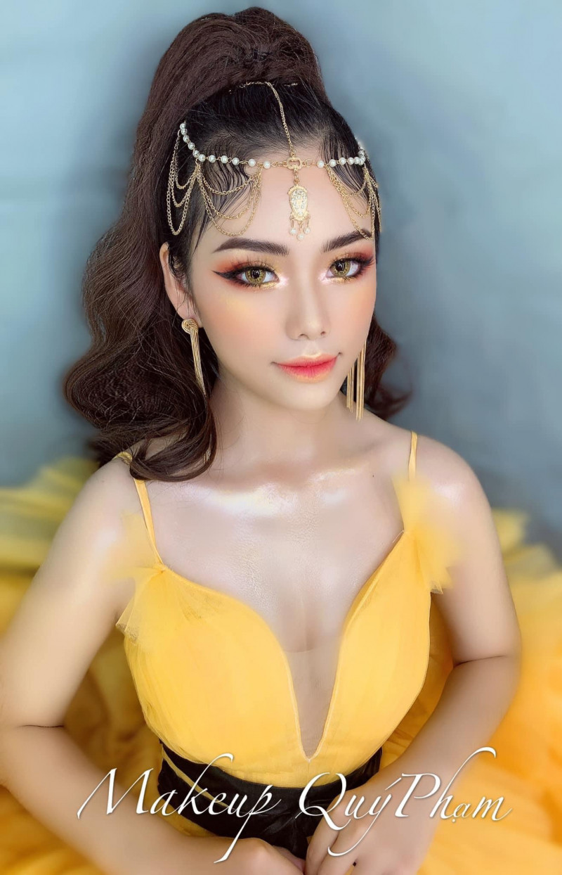 Quý Phạm makeup