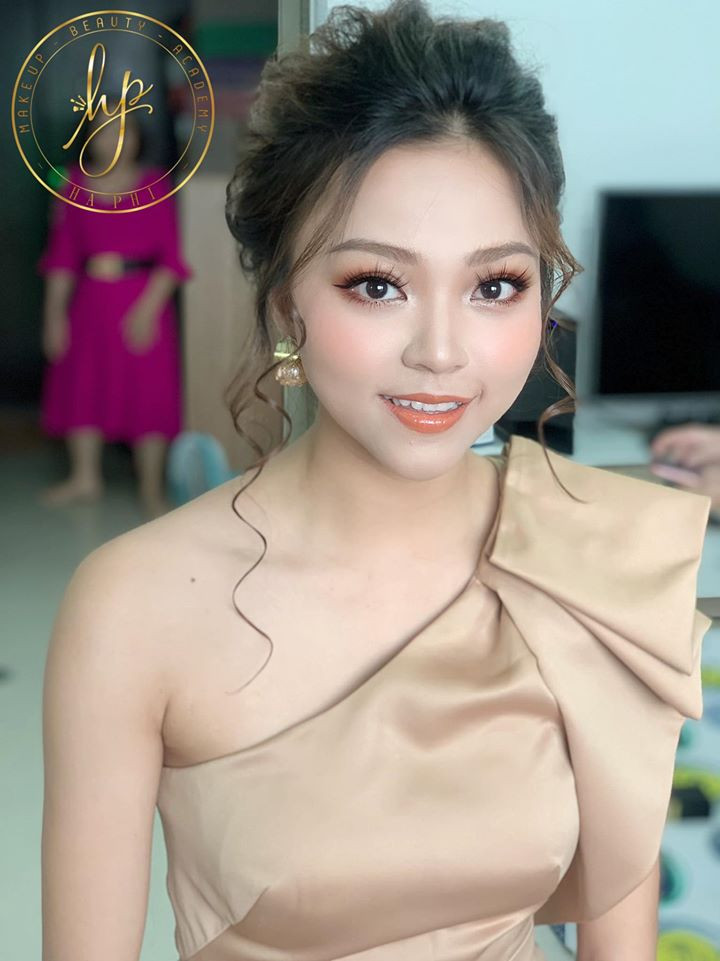 Hà Phi Makeup Artist