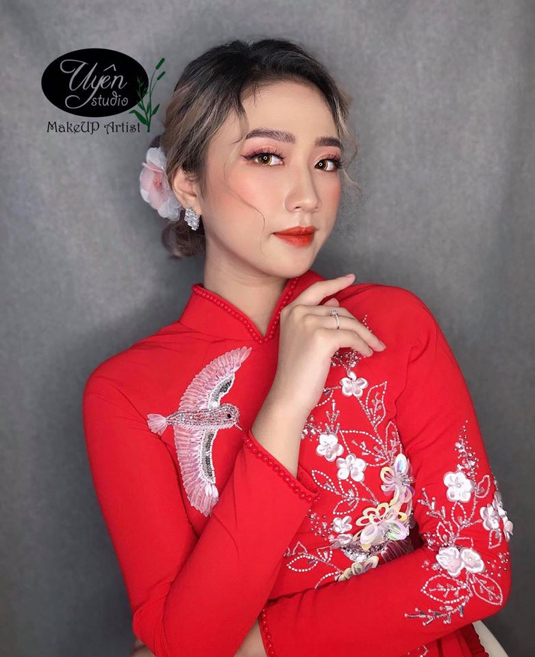 Makeup Artist Uyên