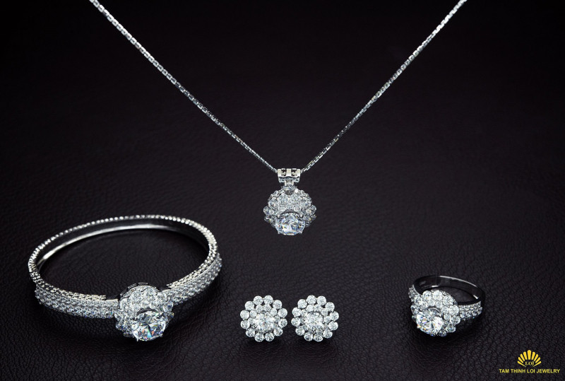 Tâm Thịnh Lợi Jewelry & Diamond