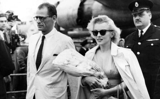 Joe Dimaggio và Marilyn Monroe