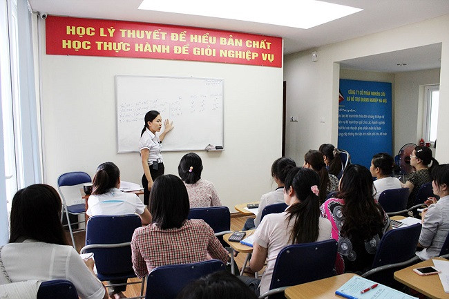 Trung tâm đào tạo kế toán An Tâm sở hữu đội ngũ giảng viên, nhân viên có nhiều năm kinh nghiệm, tác phong làm việc nghiêm túc