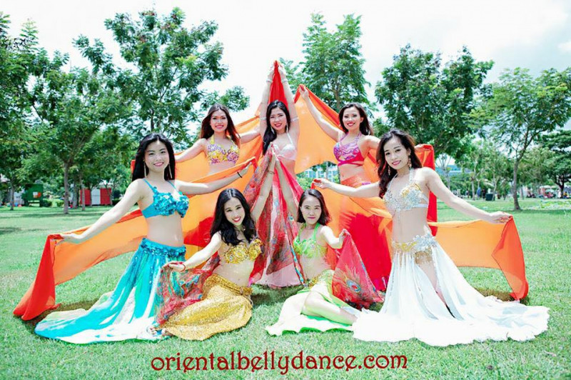 Oriental Bellydance còn thường xuyên tổ chức các event, party… để các học viên của câu lạc bộ có nhiều cơ hội biểu diễn trên sân khấu.﻿