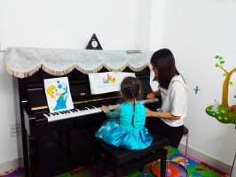 trung-tam-day-dan-piano-tot-nhat-binh-duong