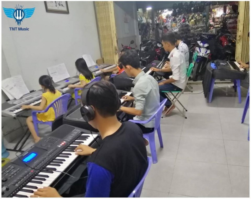 Lớp học piano