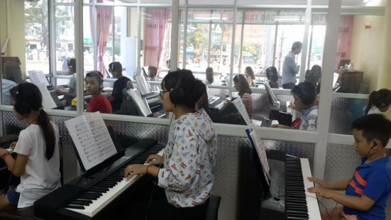 Lớp nhạc Piano Phượng Hồng