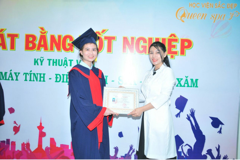 Học viện sắc đẹp Queen