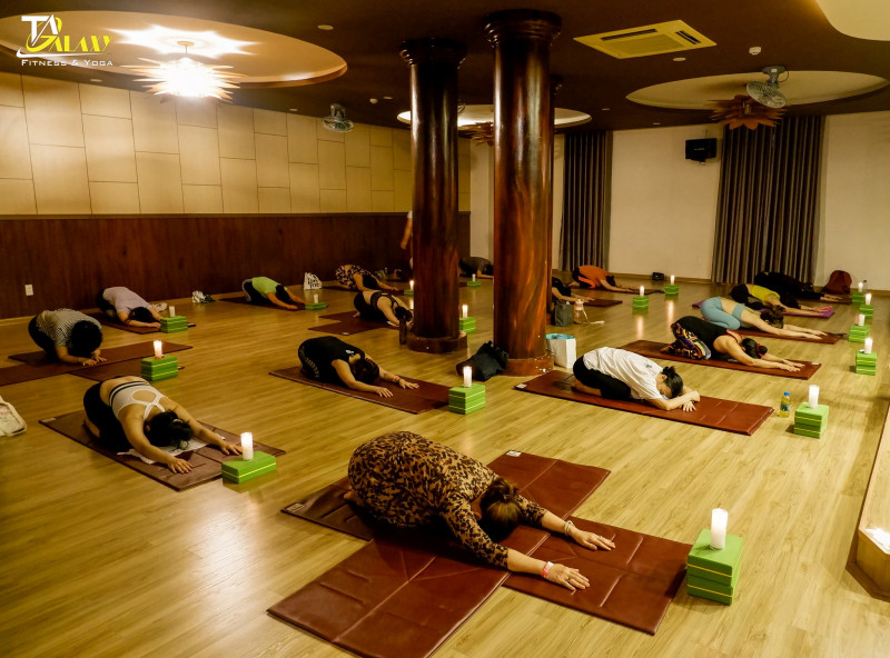 Yoga phù hợp với mọi lứa tuổi