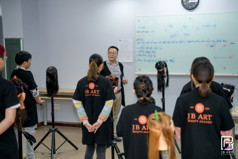 Trung Tâm Dạy Nghề Thẩm Mỹ Nguyễn Hoàng - JB Art Academy