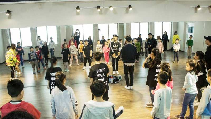 Hanoi Dance mang đến hàng loạt các lớp tập từ cơ bản tới nâng cao cho các bạn trẻ