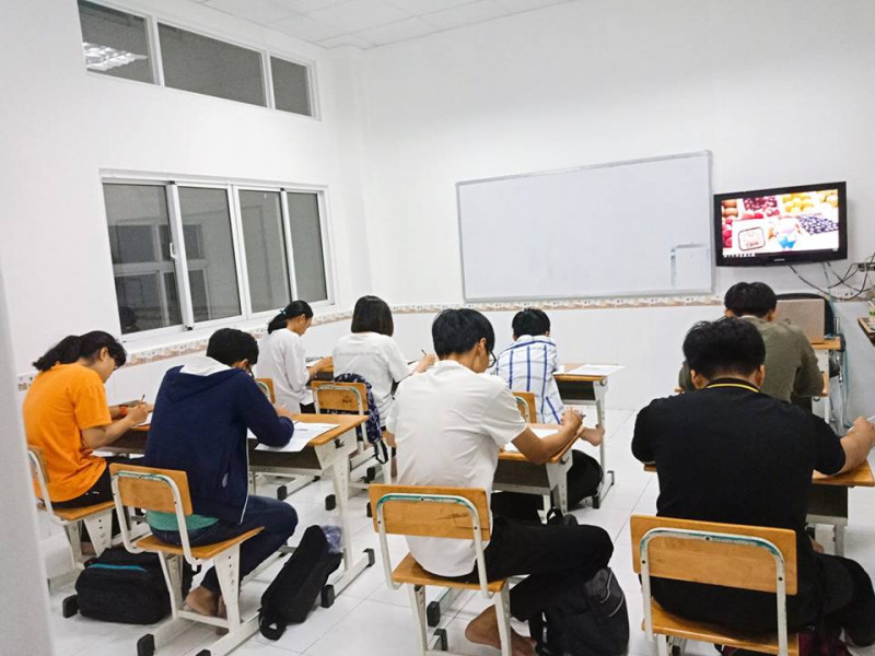 Lớp học tại EFF Vietnam - Trung Tâm Ngoại Ngữ EFF