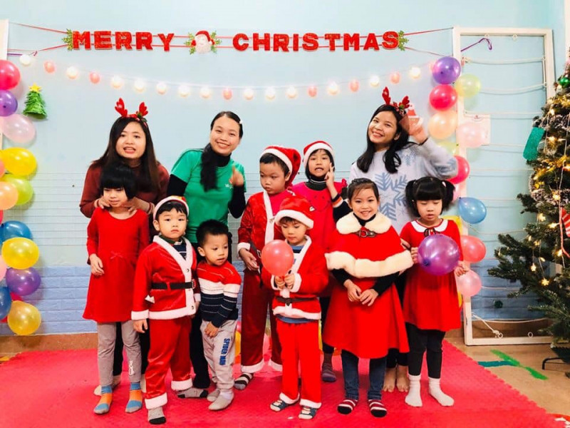 Myoko tổ chức đón giáng sinh cho các con