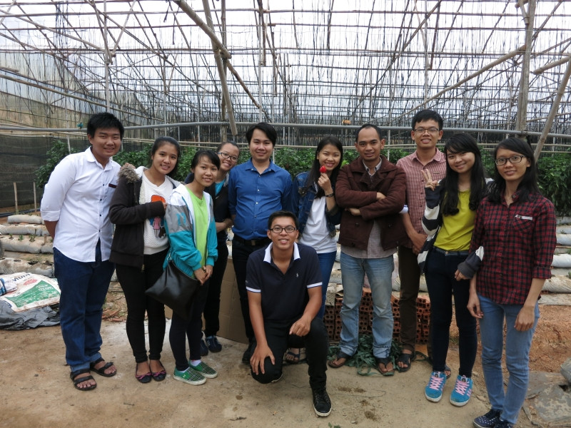 Sinh viên bộ môn Công nghệ sinh học đi tham quan thực tế tại Lâm Đồng