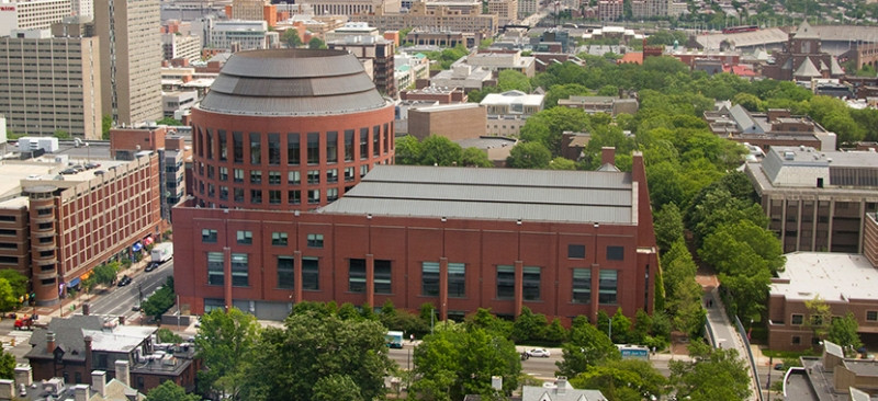 University of Pennsylvania là một tổ chức nghiên cứu tập trung mạnh mẽ vào chương trình giảng dạy liên ngành