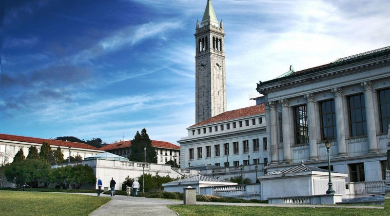 Khung cảnh nên thơ của Đại học California