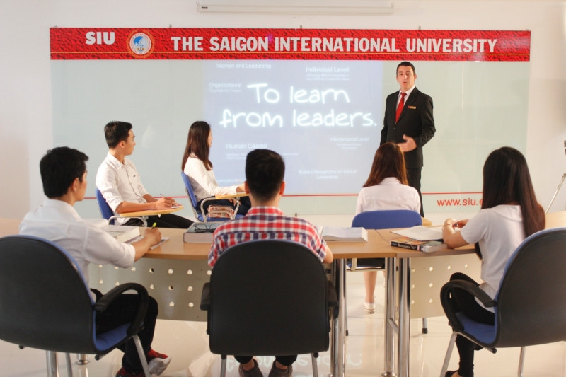 Hội thảo nghiên cứu Quản trị kinh doanh tại trường Đại học Quốc tế Sài Gòn