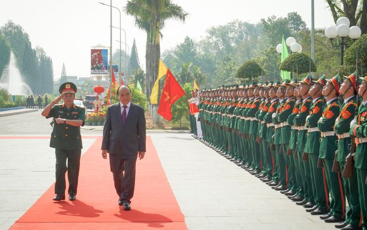 Thủ tướng chính phủ thăm và làm việc tại trường Đại học Sĩ quan Lục quân 1