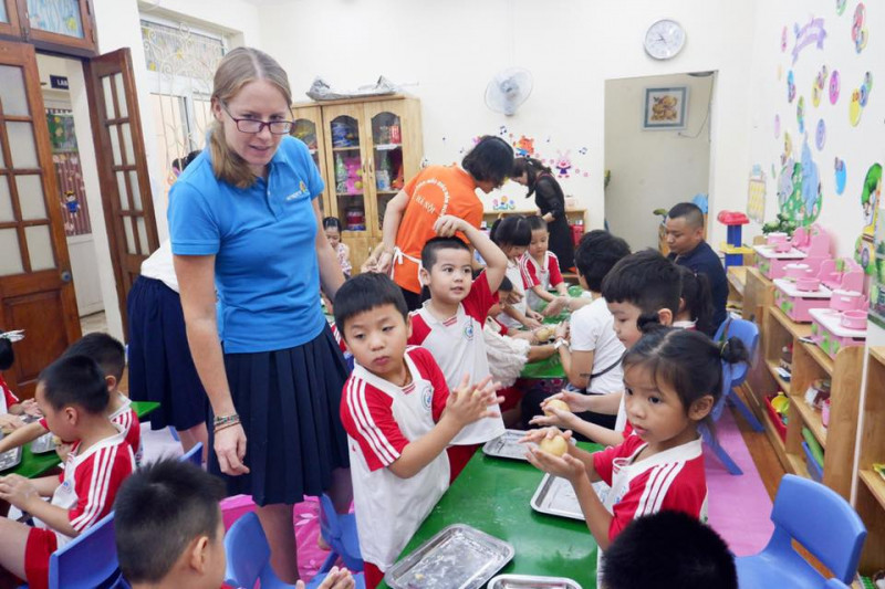 Trải nghiệm làm bánh trung thu tại trường mầm non B Hà Nội dịp tết Trung Thu 2019