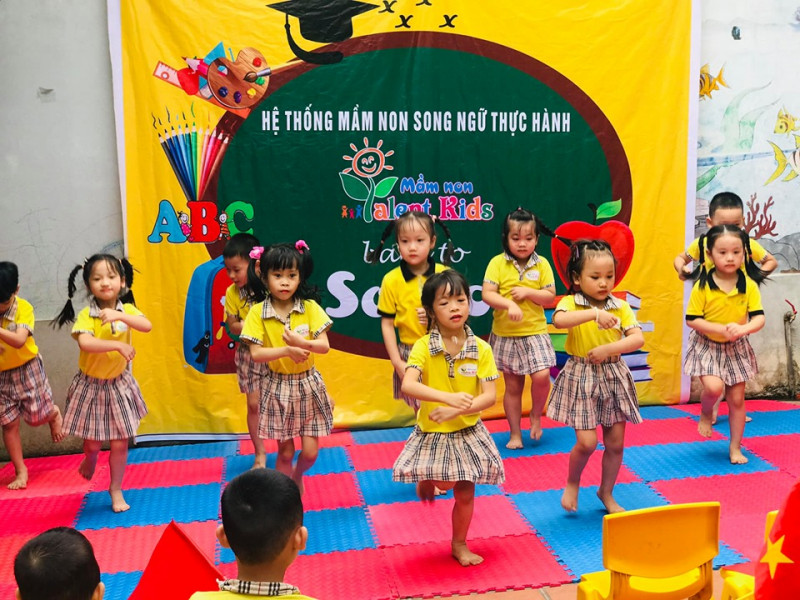 Trường mầm non Song Ngữ Thực Hành Talent Kids là một trong những trường mầm non áp dụng chọn lọc các phương pháp giảng dạy hiện đại, tiến tiến nhất của Việt Nam và Quốc tế