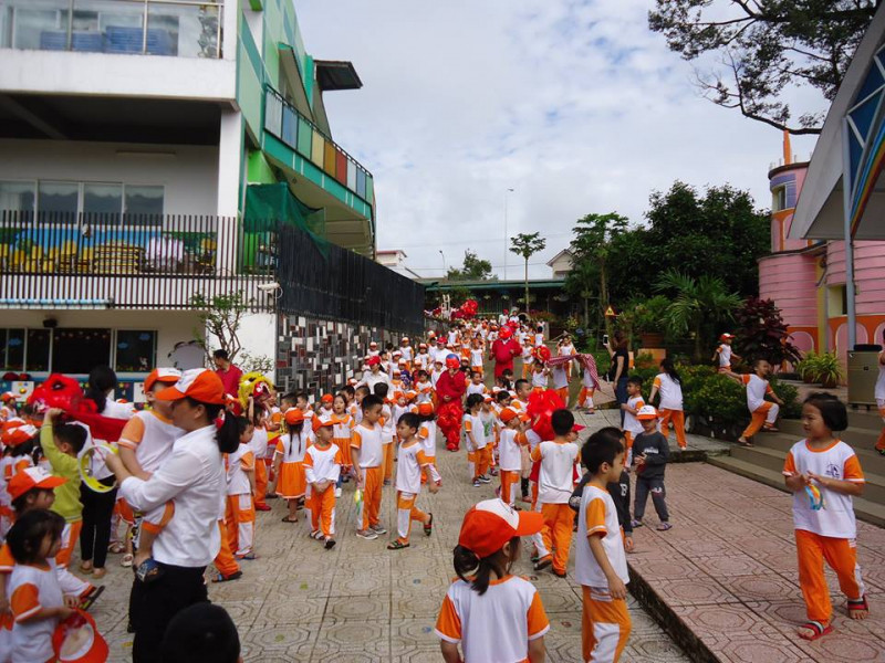 Trường mẫu giáo tư thục Họa Mi – Bảo Lộc là đơn vị đầu tiên thuộc bậc Mầm non tư thục của TP Bảo Lộc được công nhận đạt chuẩn Quốc gia